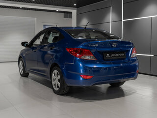 2013 Hyundai Solaris I, синий, 830000 рублей, вид 4