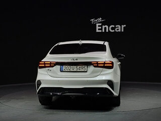 2022 Kia K3 II Рестайлинг, белый, 2722474 рублей, вид 4