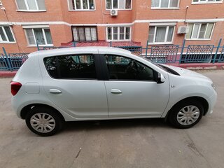 2016 Renault Sandero II, белый, 645000 рублей, вид 3