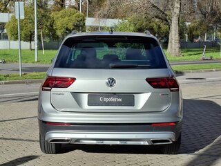 2019 Volkswagen Tiguan II, серый, 2590000 рублей, вид 4