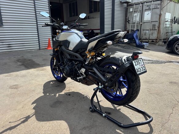 2018 Yamaha MT-09 (FZ-09), синий, 910000 рублей - вид 2