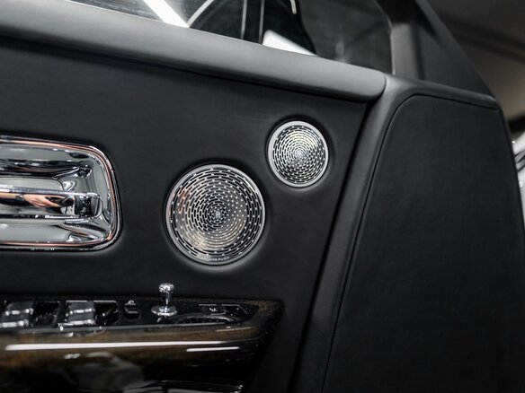 2019 Rolls-Royce Phantom VIII (Series I), белый, 37000000 рублей - вид 21