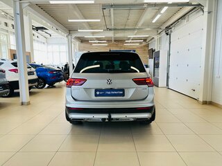 2020 Volkswagen Tiguan II, серый, 3299900 рублей, вид 5