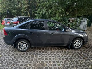 2010 Ford Focus II Рестайлинг, серый, 700000 рублей, вид 5