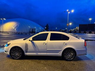2012 Skoda Octavia II (A5) Рестайлинг, белый, 750000 рублей, вид 5