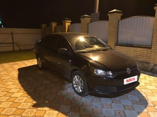 2013 Volkswagen Polo V, чёрный, 950000 рублей, вид 4