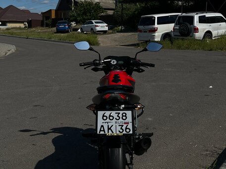 2021 Bajaj Pulsar 125, красный, 125000 рублей, вид 5