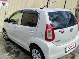 2015 Toyota Passo II (C30), белый, 660000 рублей, вид 4