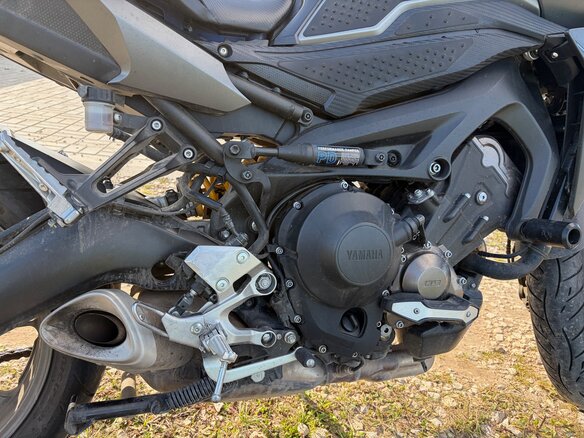 2016 Yamaha MT-09 Tracer (FJ-09), серый, 729000 рублей - вид 22