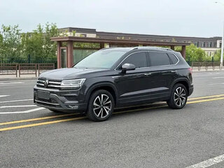 2022 Volkswagen Tharu I, чёрный, 1499001 рублей, вид 4