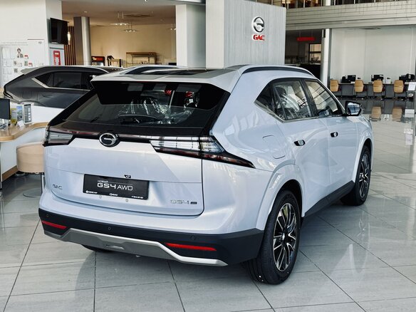 2026 GAC GS4, серебристый, 3949000 рублей - вид 2
