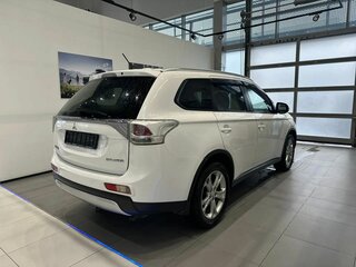2014 Mitsubishi Outlander III, белый, 1390000 рублей, вид 5