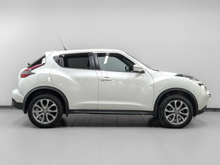 2017 Nissan Juke I Рестайлинг, белый, 1525000 рублей, вид 4