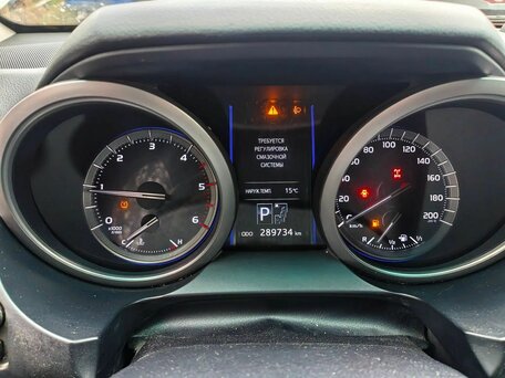 2014 Toyota Land Cruiser Prado 150 Series Рестайлинг 1, белый, 2660000 рублей, вид 3