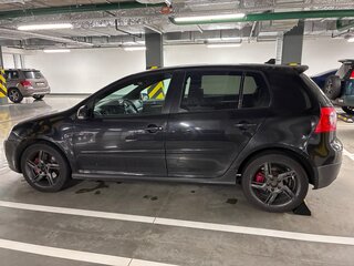 2008 Volkswagen Golf GTI V, чёрный, 810000 рублей, вид 3