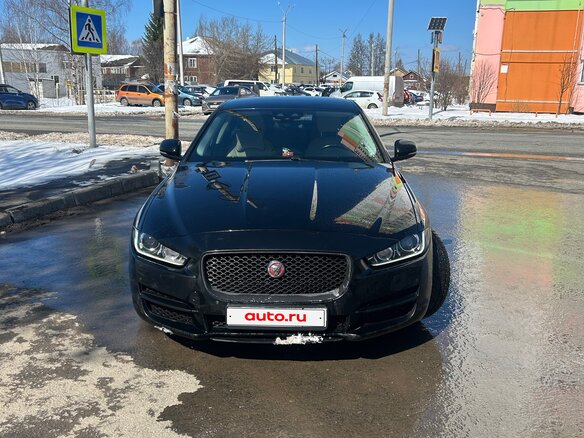 2016 Jaguar XE I, чёрный, 1900000 рублей