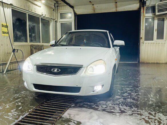 2009 Lada (ВАЗ) Priora I, белый, 290000 рублей