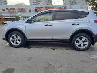 2013 Toyota RAV4 IV (XA40), серебристый, 1750000 рублей, вид 4