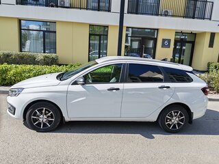 2024 Lada (ВАЗ) Vesta SW I Рестайлинг (NG), белый, 1280000 рублей, вид 4