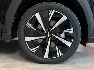 2026 Geely Atlas II, чёрный, 4229990 рублей, вид 3