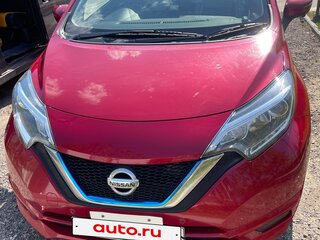 2017 Nissan Note e-Power II Рестайлинг, красный, 1000000 рублей, вид 1