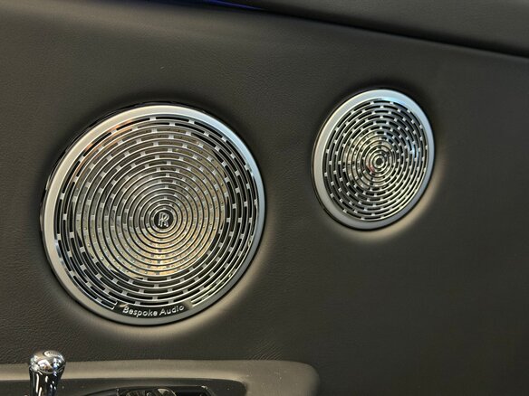 2025 Rolls-Royce Cullinan Black Badge I Рестайлинг (Series II), чёрный, 67900000 рублей - вид 29