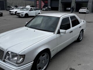 1995 Mercedes-Benz E-Класс 280 I (W124), белый, 900000 рублей, вид 3