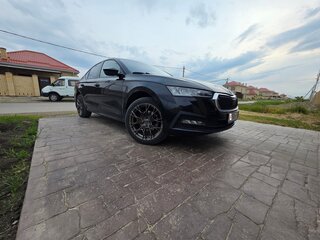 2020 Skoda Octavia IV (A8), чёрный, 2199999 рублей, вид 3