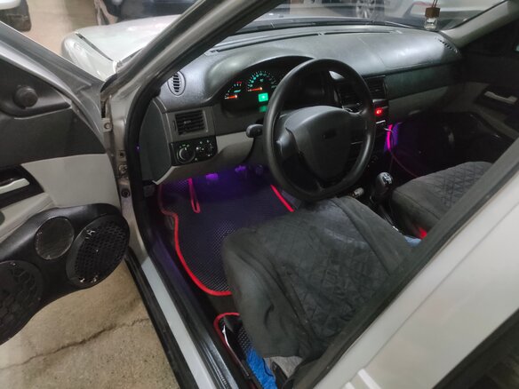 2008 Lada (ВАЗ) Priora I, серебристый, 320000 рублей - вид 12
