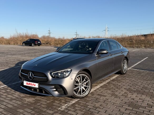 2021 Mercedes-Benz E-Класс 200 V (W213, S213, C238) Рестайлинг, серебристый, 4450000 рублей - вид 1