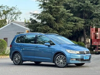 2018 Volkswagen Touran L II, белый, 1390222 рублей, вид 3