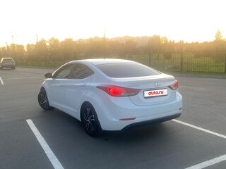 2014 Hyundai Elantra V (MD) Рестайлинг, белый, 1150000 рублей, вид 4