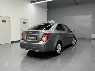2013 Chevrolet Aveo II, серый, 695000 рублей, вид 2