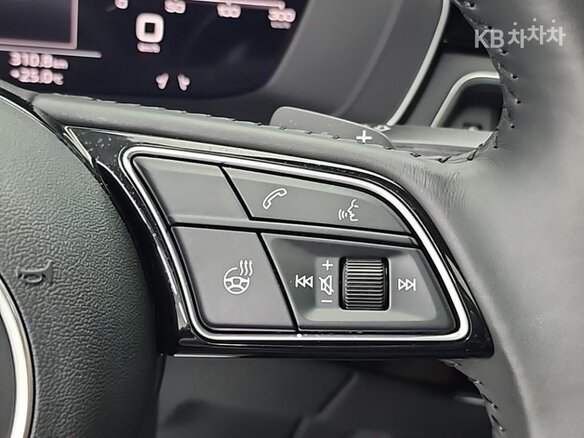 2021 Audi A4 35 TFSI V (B9) Рестайлинг, серый, 2450000 рублей - вид 17