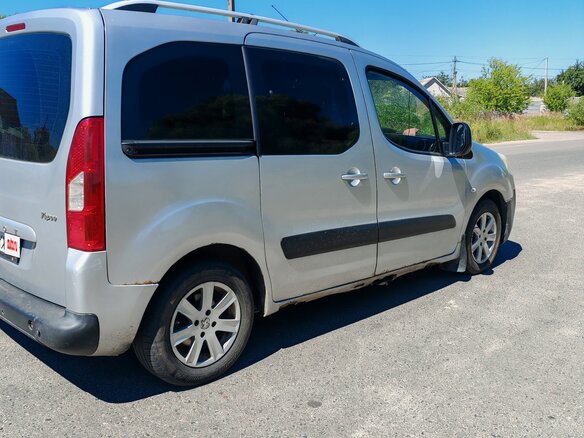 2008 Peugeot Partner II, серый, 290000 рублей - вид 4