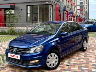 2018 Volkswagen Polo V Рестайлинг, синий, 858000 рублей, вид 1
