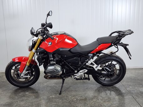 2017 BMW R 1200 R, красный, 849000 рублей, вид 5
