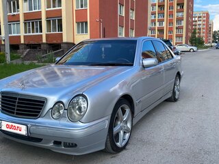 1999 Mercedes-Benz E-Класс 240 II (W210, S210), серебристый, 485000 рублей, вид 1
