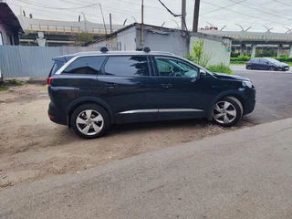 2020 Peugeot 5008 II, чёрный, 2200000 рублей, вид 4
