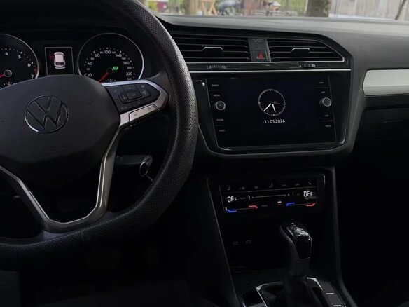 2021 Volkswagen Tiguan II Рестайлинг, чёрный, 2875000 рублей - вид 4