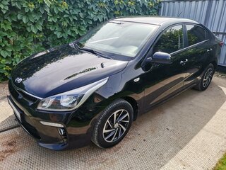 2018 Kia Rio IV, чёрный, 1540000 рублей, вид 1