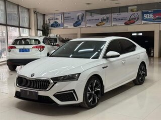 2022 Skoda Octavia IV (A8), белый, 1970000 рублей, вид 1
