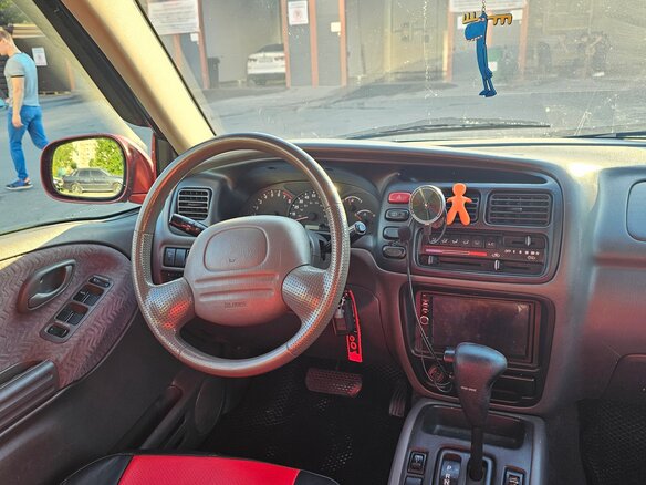 2001 Suzuki Grand Vitara I, красный, 544000 рублей - вид 5
