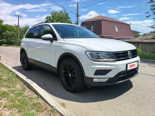 2017 Volkswagen Tiguan II, белый, 1600000 рублей, вид 2