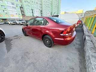 2016 Volkswagen Polo V Рестайлинг, красный, 1100000 рублей, вид 4