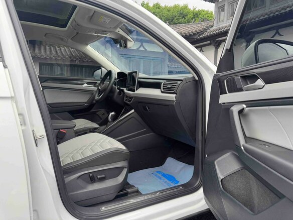 2023 Volkswagen Tayron I Рестайлинг, белый, 2440000 рублей - вид 14