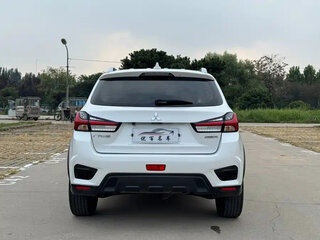 2023 Mitsubishi ASX I Рестайлинг 3, белый, 1750000 рублей, вид 4