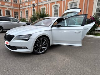 2017 Skoda Superb DSG6 III, белый, 2500000 рублей, вид 3
