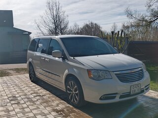 2011 Chrysler Town & Country V Рестайлинг, белый, 1590000 рублей, вид 5