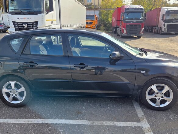 2007 Mazda 3 I (BK) Рестайлинг, чёрный, 540000 рублей - вид 2